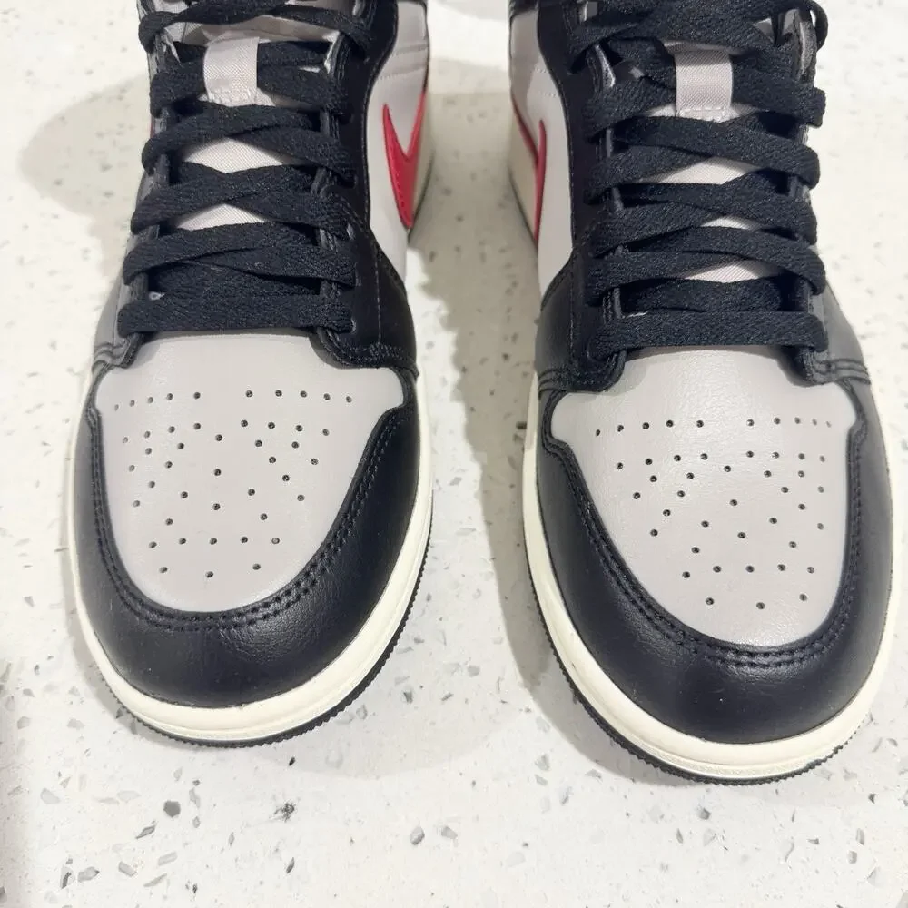 Nike size box lace
